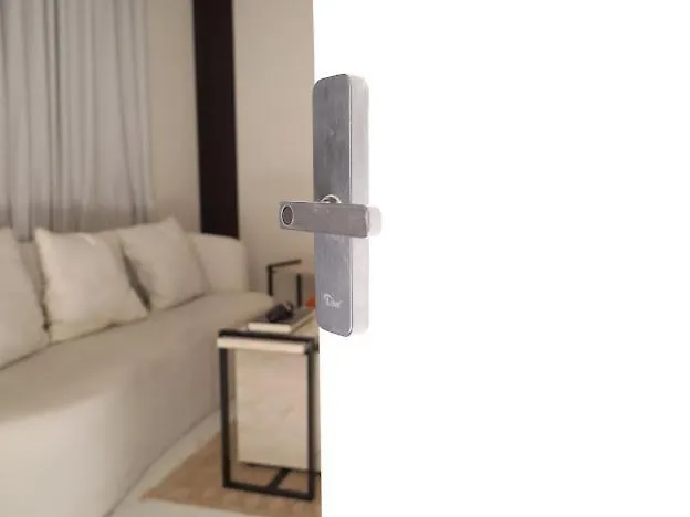شقة فاخره بدخول ذاتي Apartment Riyadh