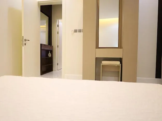 شقة فاخره بدخول ذاتي Apartment Riyadh